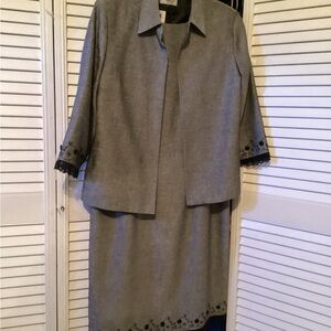 Kasper ladies two piece gray dress, size 14
